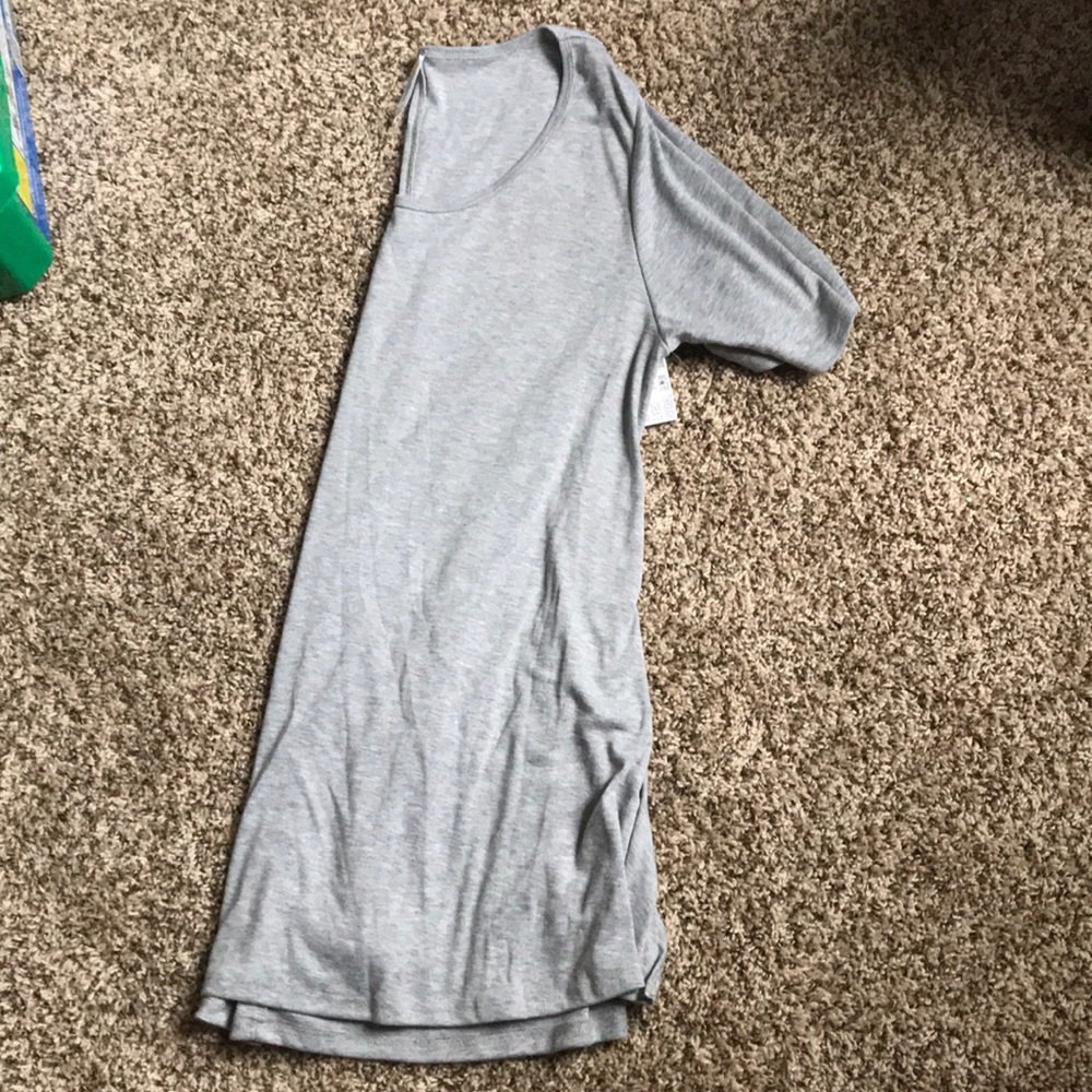 LuLaRoe medium perfect t- brand new